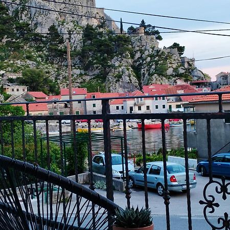 Apartment Navika Omiš Buitenkant foto