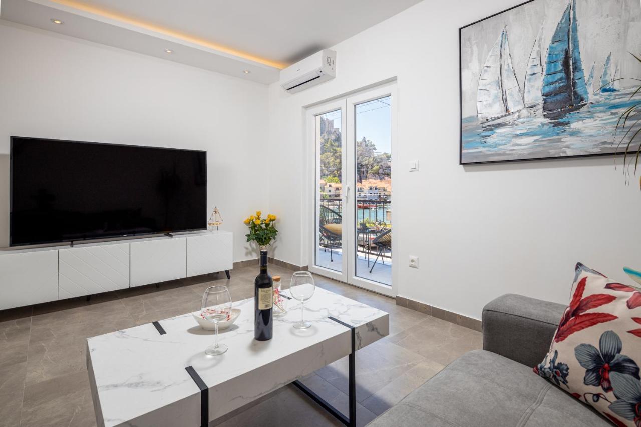 Apartment Navika Omiš Buitenkant foto