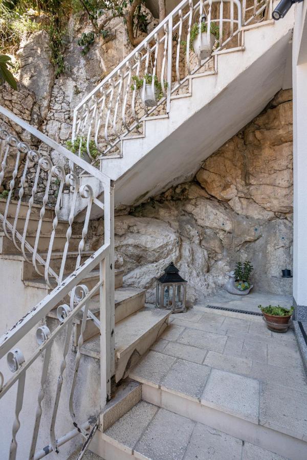 Apartment Navika Omiš Buitenkant foto