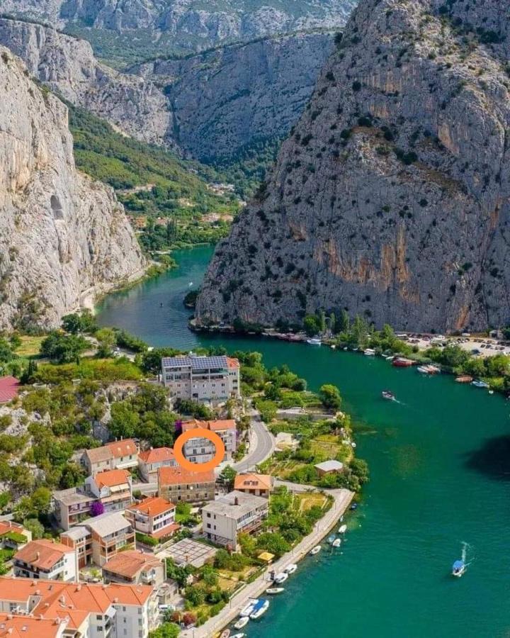 Apartment Navika Omiš Buitenkant foto